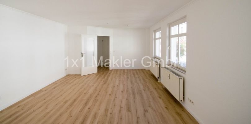 Wohn- und Schlafzimmer