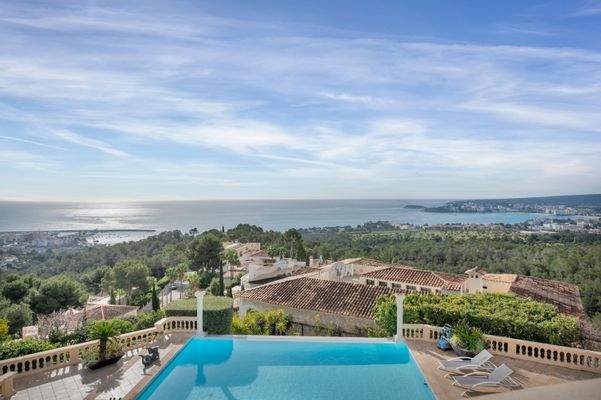 Pool and views in villa in Costa d'en Blanes