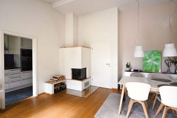 Wohn- und Essbereich mit Kaminofen