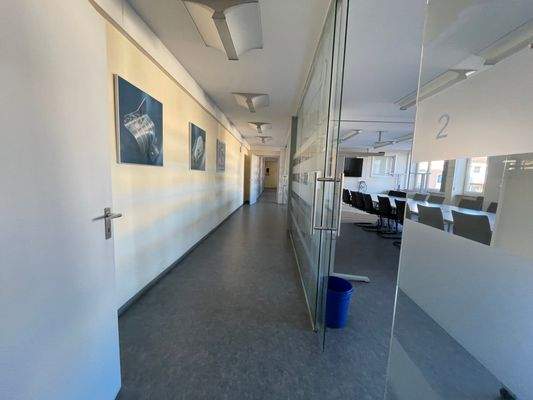 Bürofläche exemplarisch.jpg