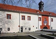 Schloss_Emtmannsberg_mit_Gaststätte,_Gemeindekanzl