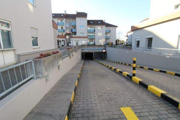 Ein-Ausfahrt Tiefgarage