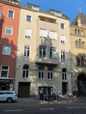 Roonstraße 52 - hier sind Sie richtig ! 