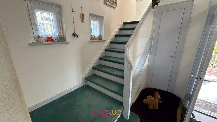 Geräumiger Treppenaufgang