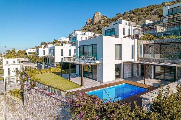 Luxury Pool Villas Close to the Center and Marina in Bodrum
