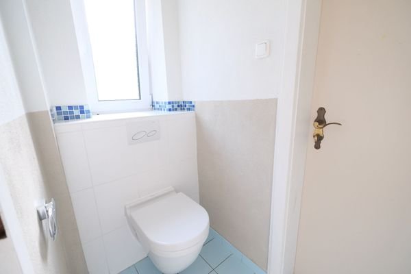 Gäste WC OG