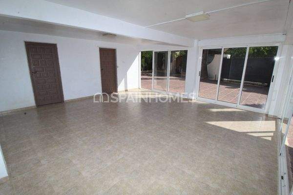 Spanish Style House with Pool in Elche Alicante