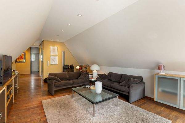 Wohnzimmer Dachgeschoss Bild 2