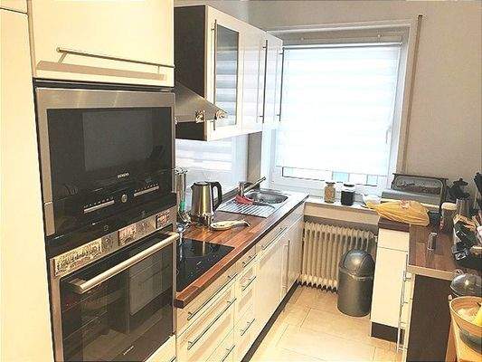 Küche vor Sanierung.jpg