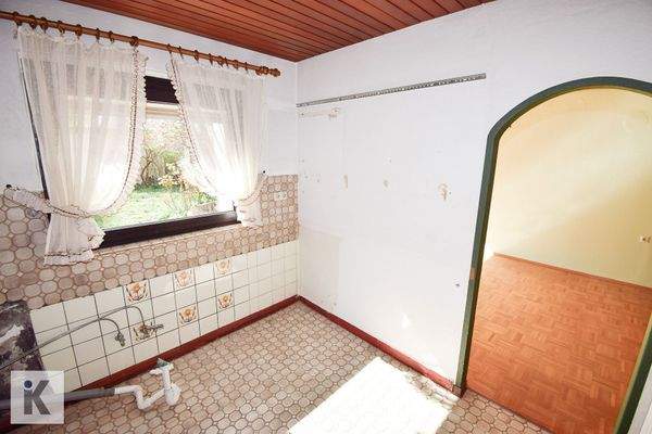 Küche mit Gartenblick