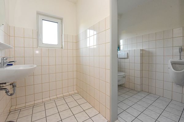 Herren WC mit Urinal 