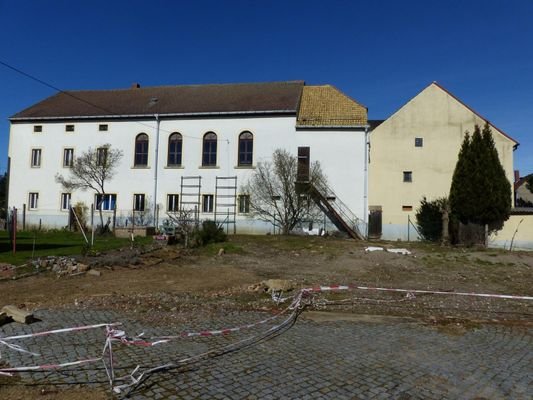 Rückansicht Haus und Scheune 