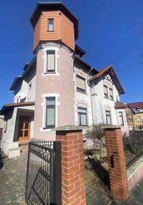 Eingangs-und Zufahrtsbereich