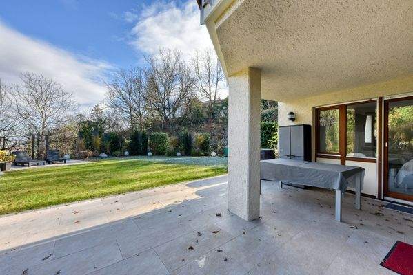 Terrasse &amp; Garten nach S-O