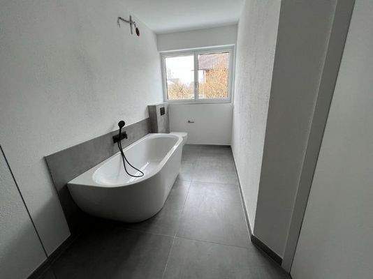 Familienbad im OG - B2