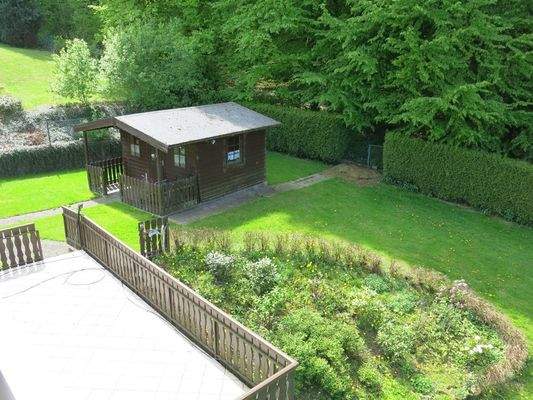 und traumhaften Ausblick in den Garten