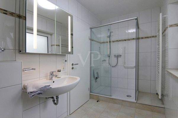 Badezimmer im Erdgeschoss