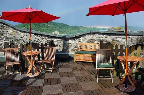 wunderschöne Erholung auf der Dachterrasse des Turms