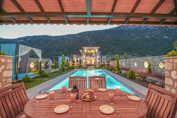 Detached Townhouse with 2 Bedrooms and Furniture in Kaş Kalkan