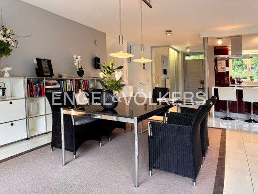 Essbereich mit offener Küche