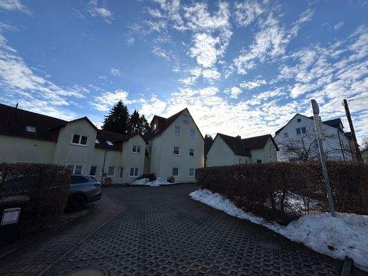 Einfahrt zum Objekt und den Stellplätzen 