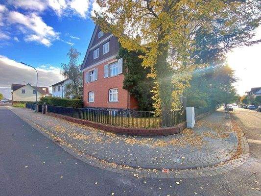 Eckhaus (Freistehend)