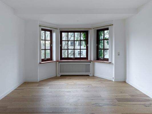 4. Stilvolles Erkerzimmer.jpg