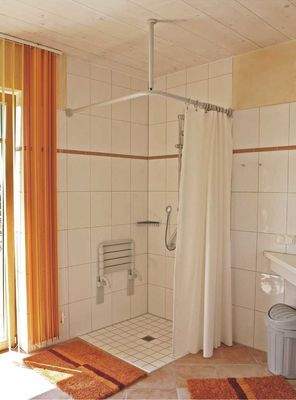behindertengerechtes Badezimmer