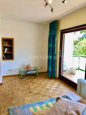 Zimmer - 1. OG mit Balkon