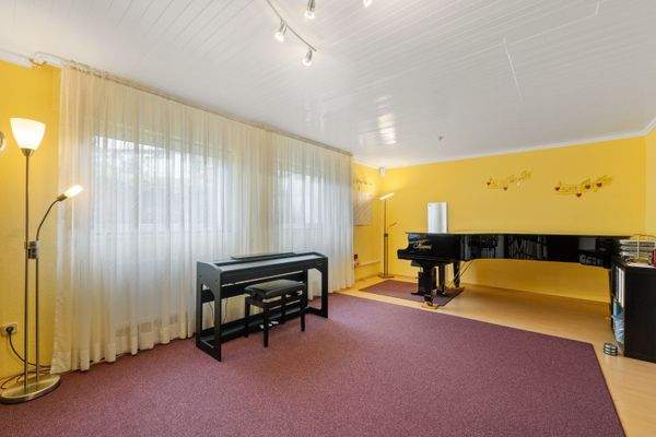 Zimmer 7 im KG- Musikzimmer.jpg