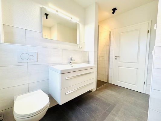 Badezimmer (OG links)