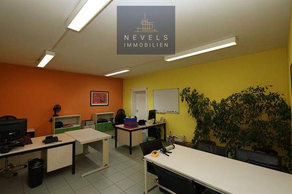 Büroraum obere Etage