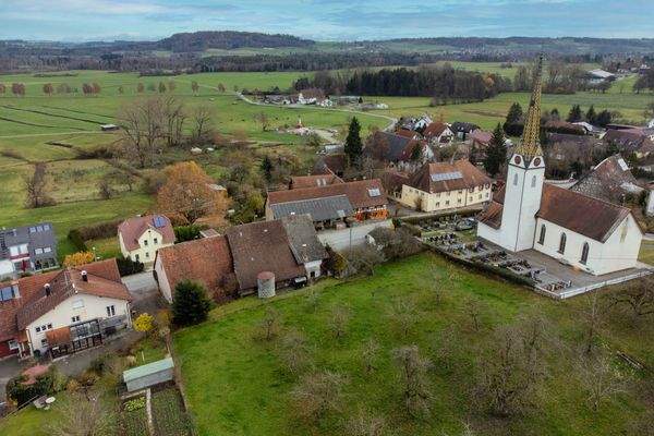 im Ortskern von Pfrungen