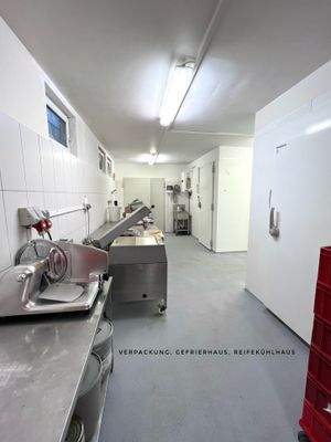 Produktion mit zwei Kühlhäuser