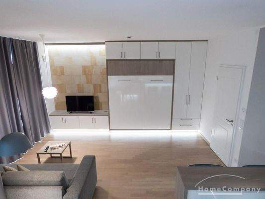 Wohnraum mit Wandbett als Doppelbett