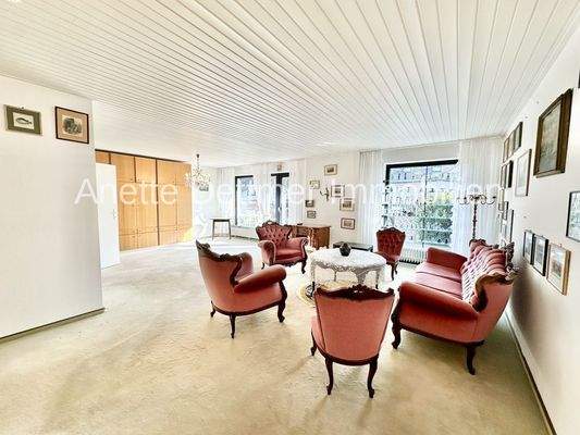 8 Wohn- und Esszimmer Ansicht 3