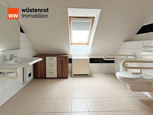 H13 Bad Dachgeschoß