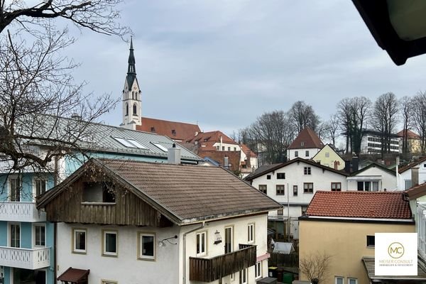 Blick auf Maria Himmelfahrt und Rathaus  