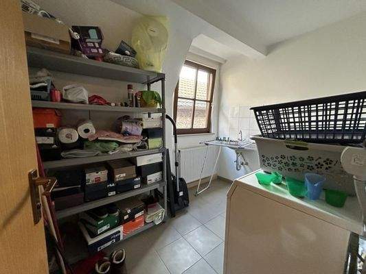 Wohnung - Hauswirtschaftsraum