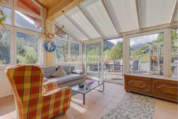 Wintergarten mit Bergblick