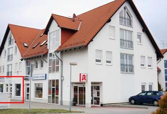 Fläche in Rot umrandet