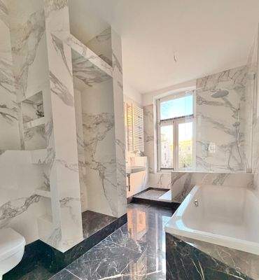 Bad, Wanne, Dusche, Fenster.jpg