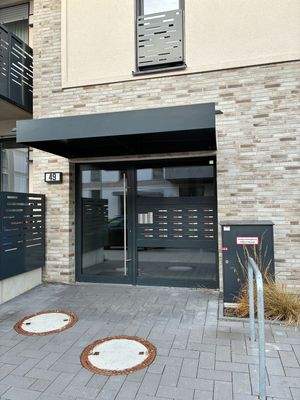 Hauseingang 49 .jpg