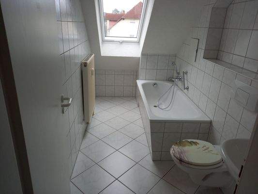 An den Drei Linden 3 DG rechts Bad.jpg