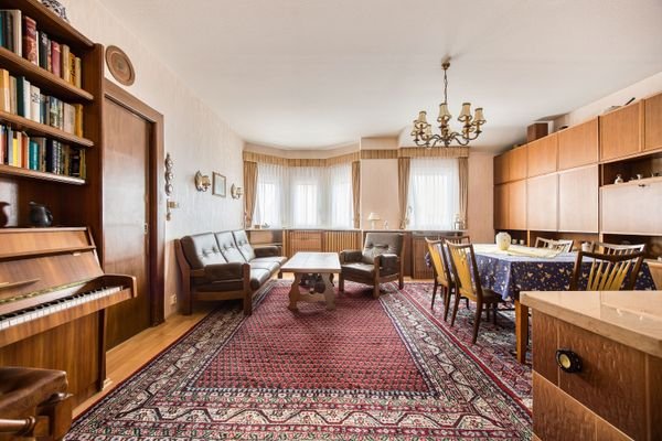 Lichtdurchflutetes Wohn-/Esszimmer mit gemütlichem Erker | 2. Obergeschoss