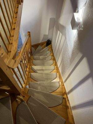 Treppe ins Obergeschoss