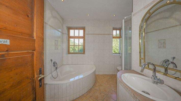 KITZIMMO-Historische Villa in idyllischer Lage kaufen - Immobilien Pinswang Tirol.