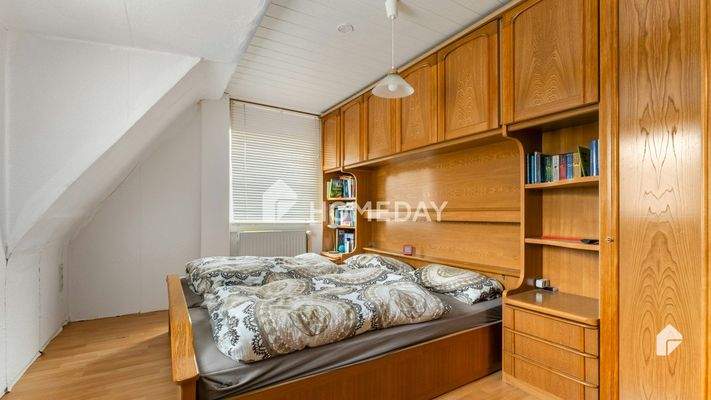 1. OG Schlafzimmer 1