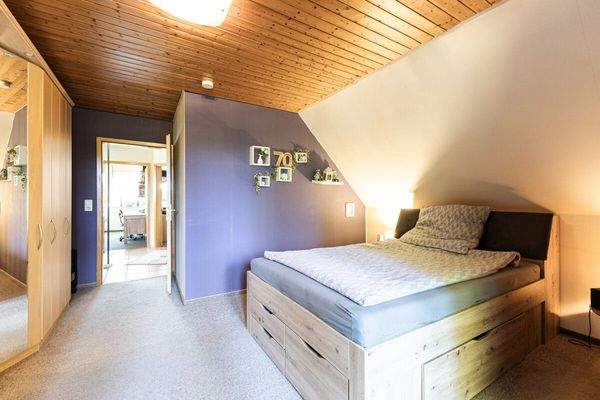 Schlafzimmer mit Blick Flur