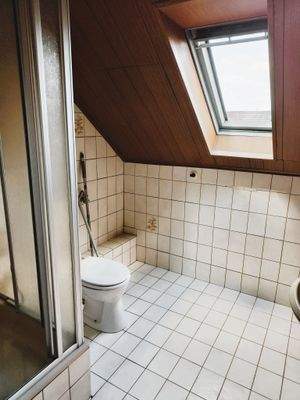 Dachgeschoos_Badezimmer.jpg
